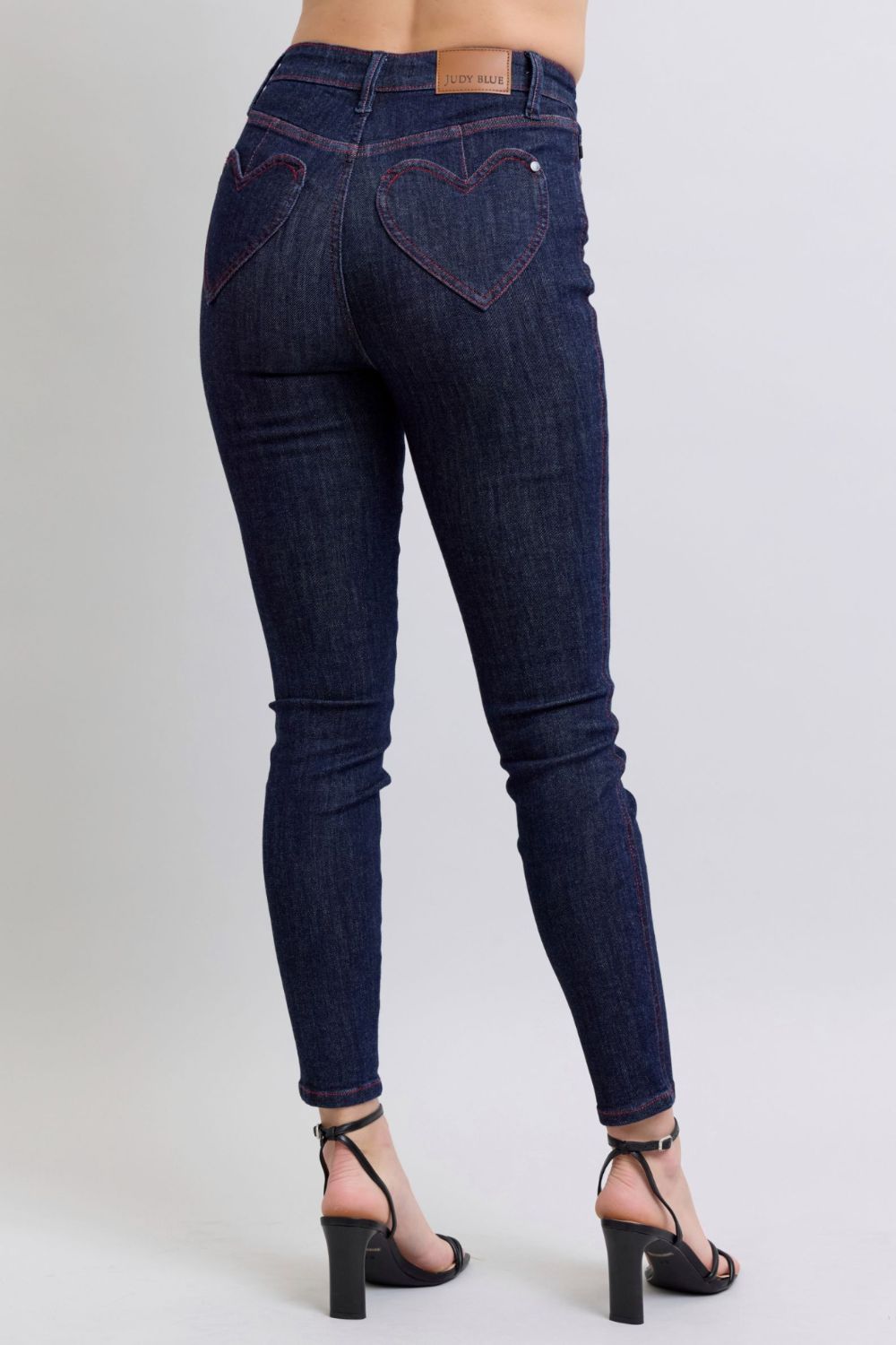 Judy Blue | Heart Shaped Back Pockets Skinny Jeans