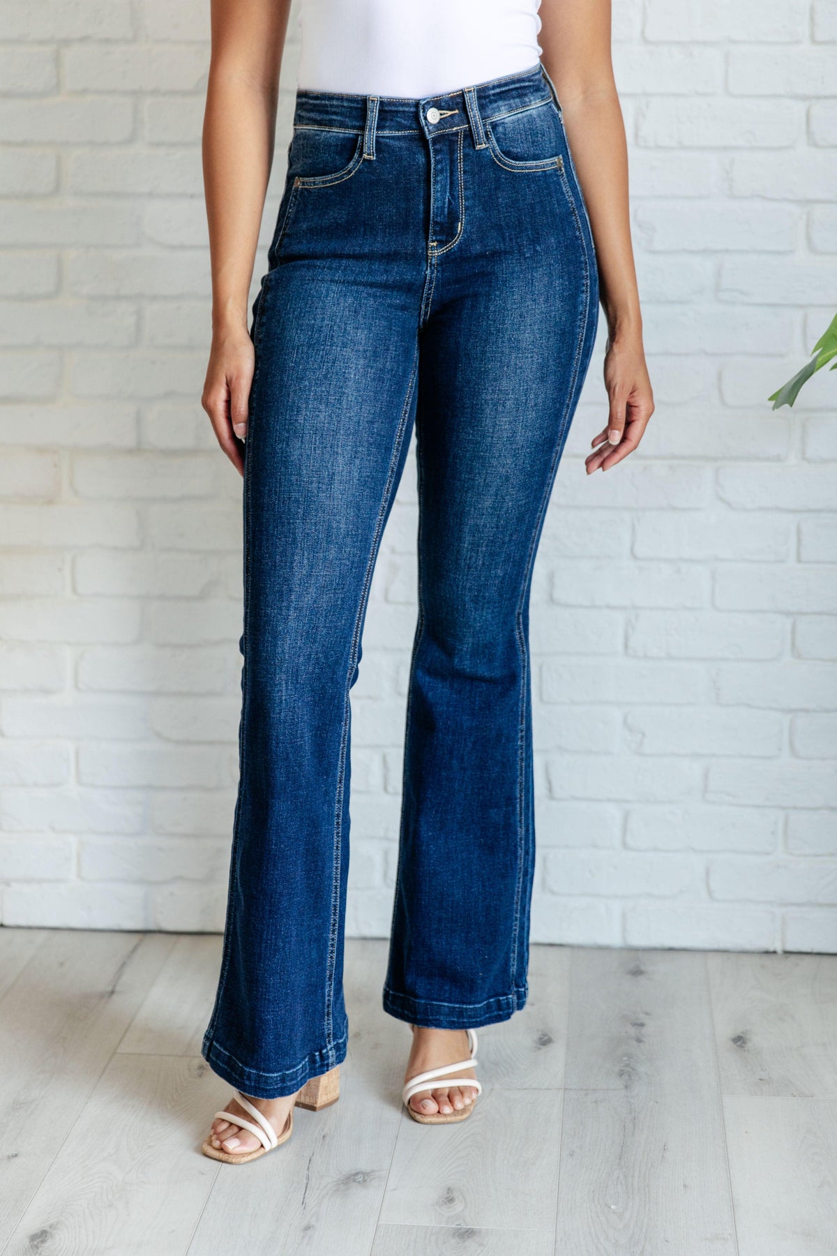 Judy Blue | Mavis High Rise Side Seam Detail Flare Jeans