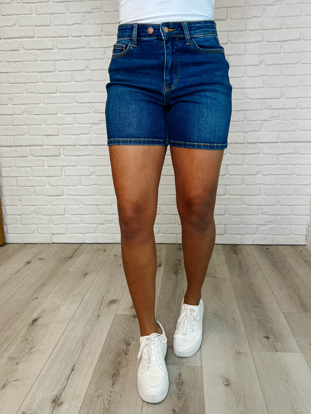 Judy Blue | Darcy High Rise Adjustable Button Dad Shorts