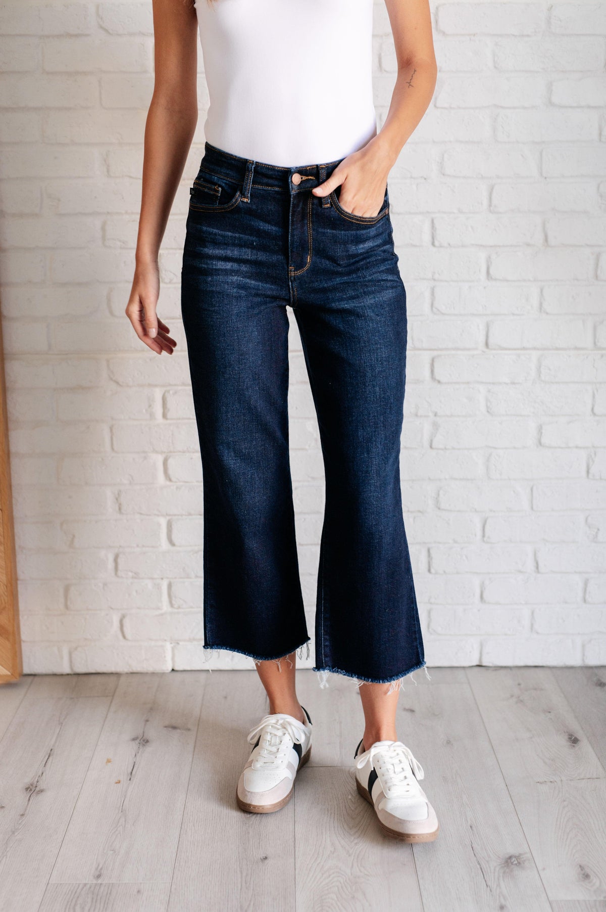 Judy Blue | Madeline High Rise Cropped Wide Leg Jeans