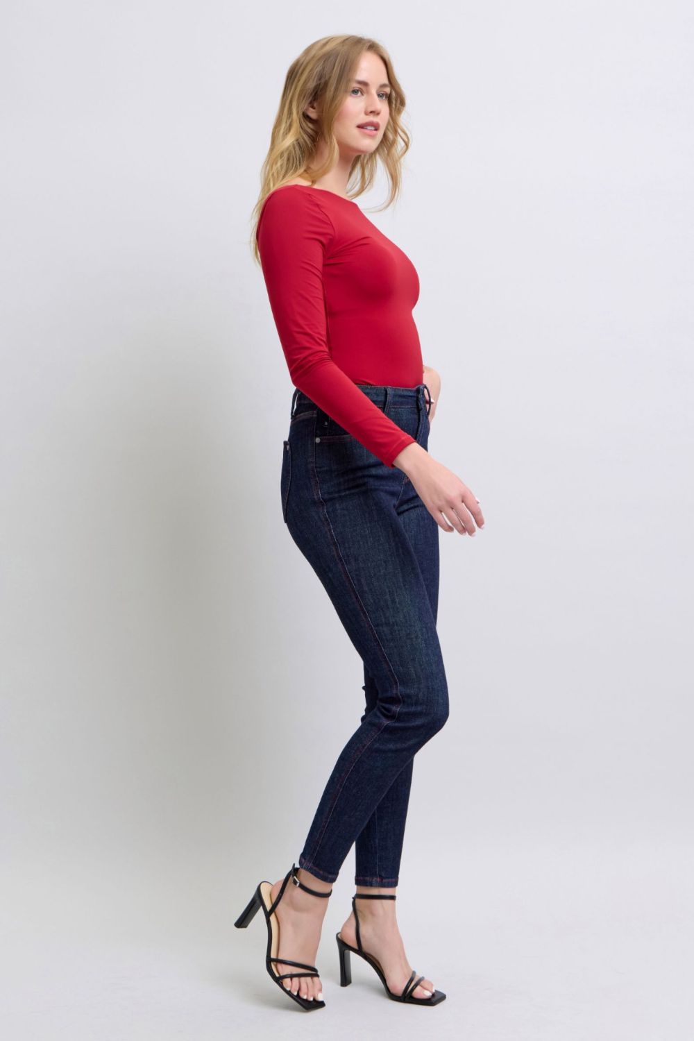 Judy Blue | Heart Shaped Back Pockets Skinny Jeans