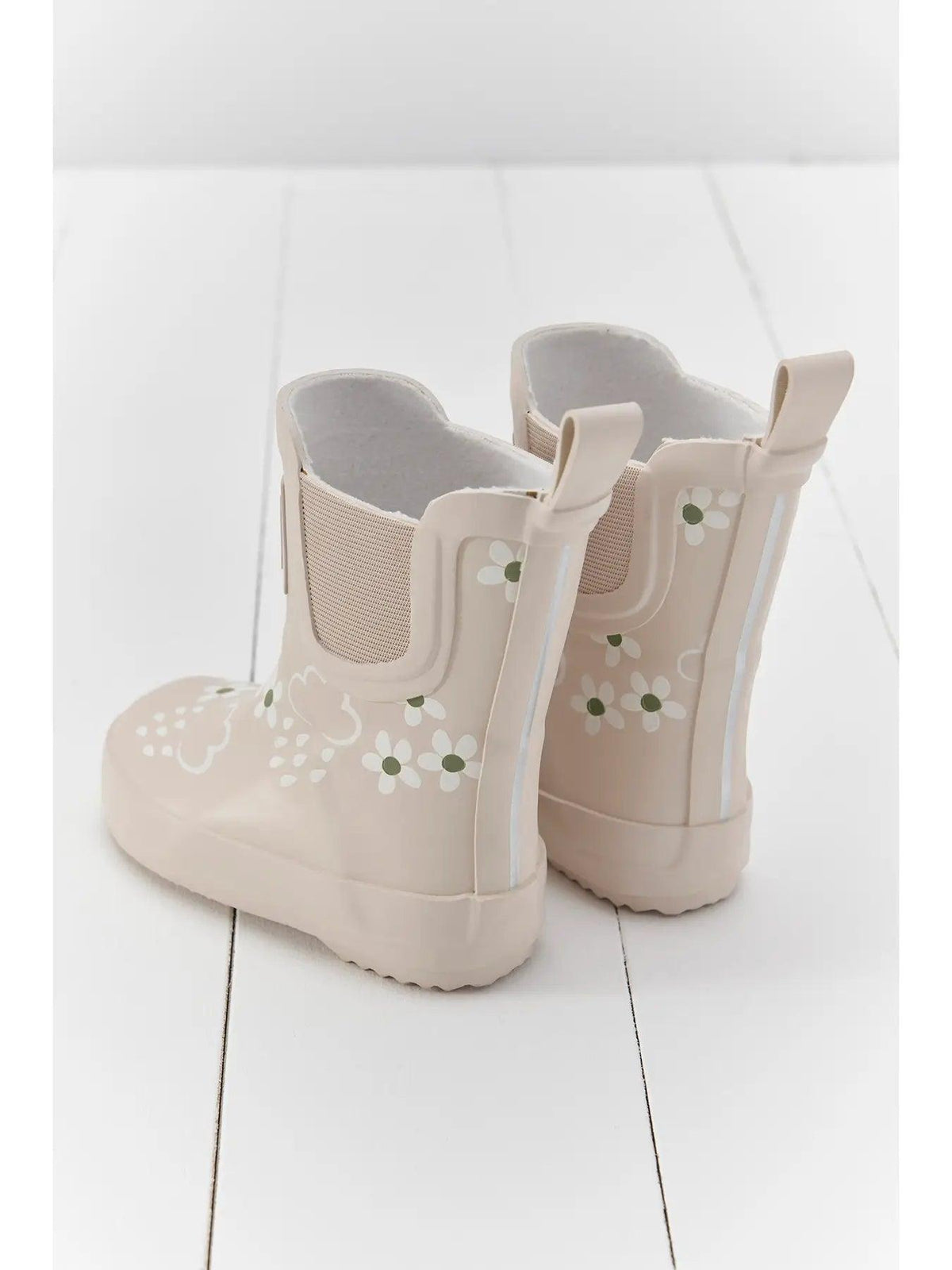 Pampas Cream Floral Short Colour-Changing Kids Rainboots - becauseofadi