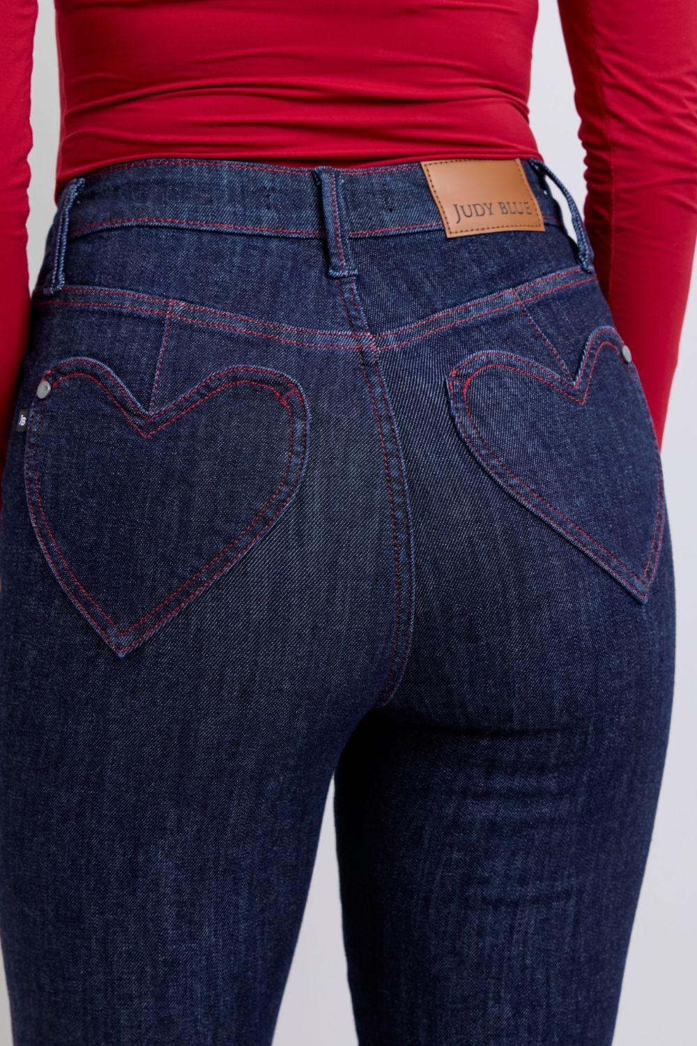 Judy Blue | Heart Shaped Back Pockets Skinny Jeans