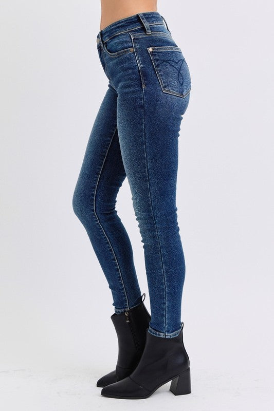 Judy Blue | Mid-Rise Waist Skinny Jeans with Thermal Lining