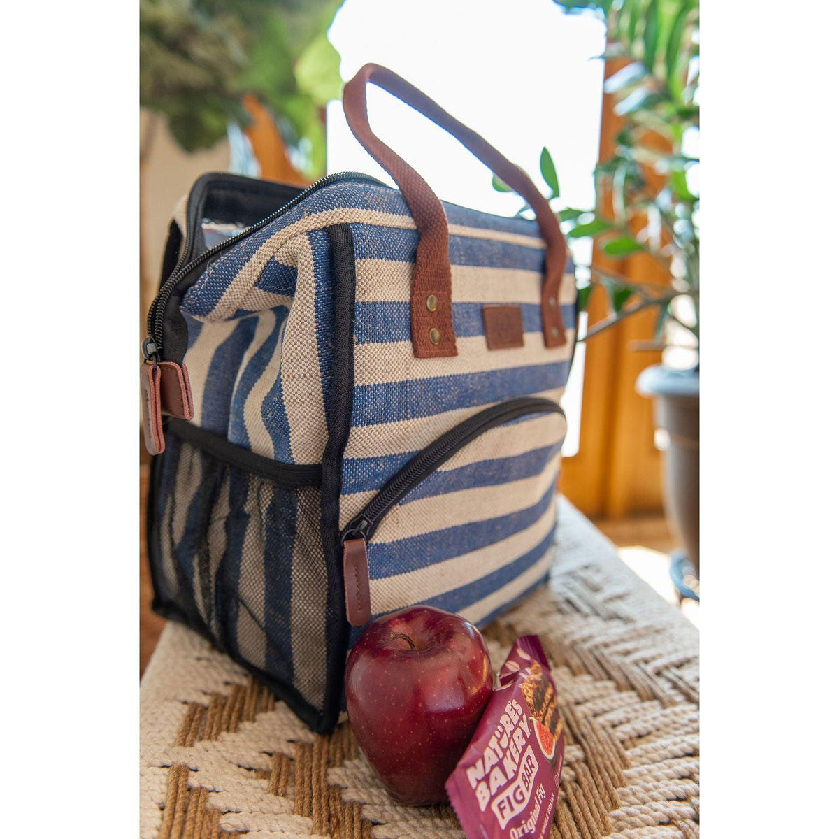 Women's Cooler Lunch Bag | The Classy Cloth - becauseofadi