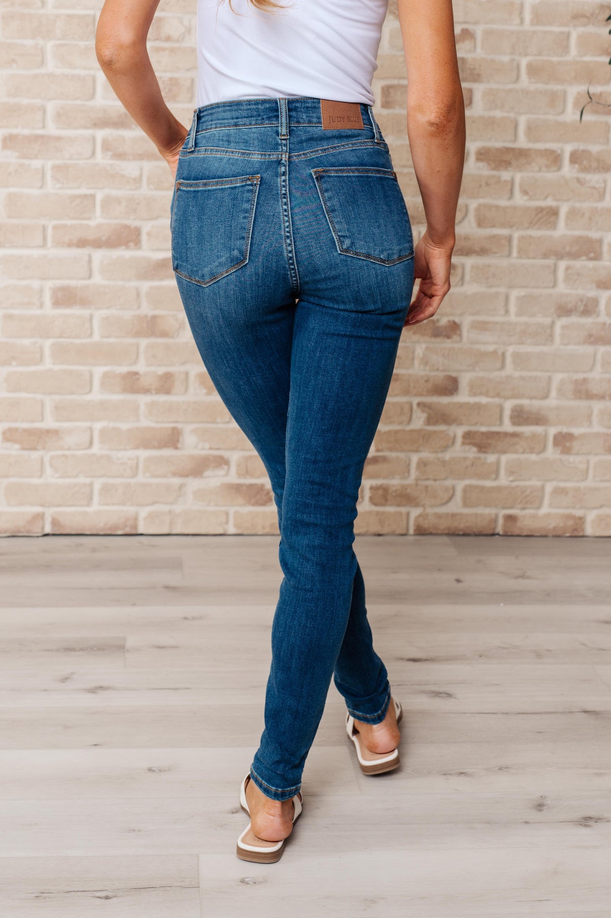 Judy Blue | Daphne High Rise Skinny Jeans - becauseofadi