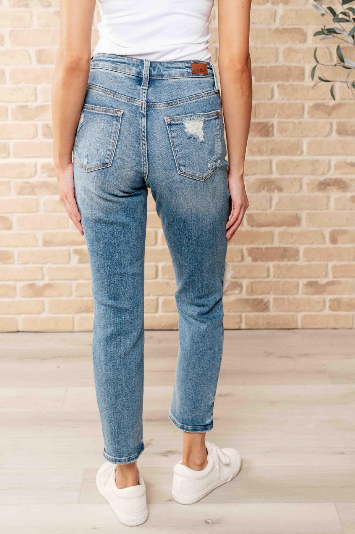 Judy Blue | Frankie High Waist Distressed Boyfriend Jeans - becauseofadi