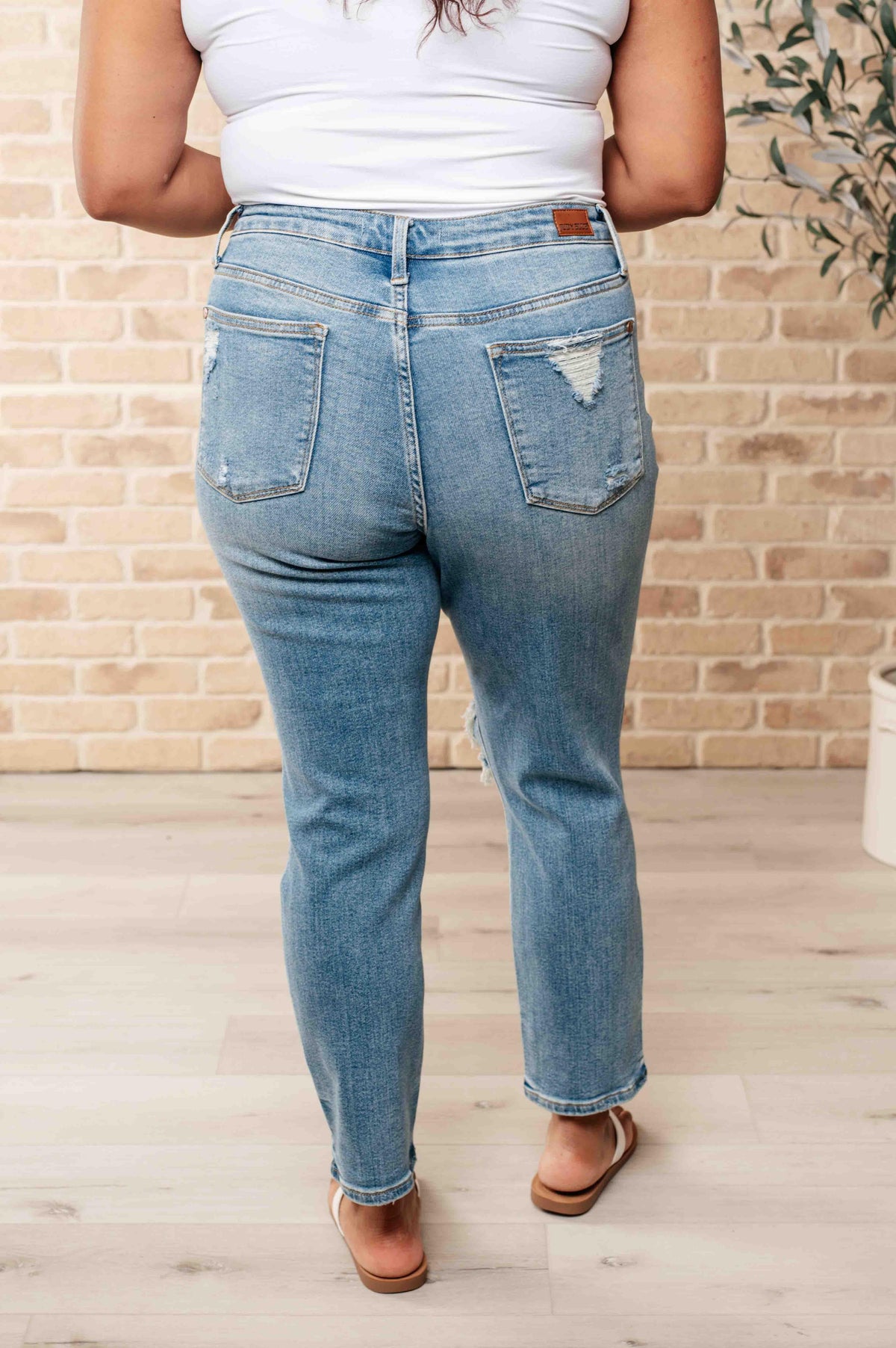 Judy Blue | Frankie High Waist Distressed Boyfriend Jeans - becauseofadi