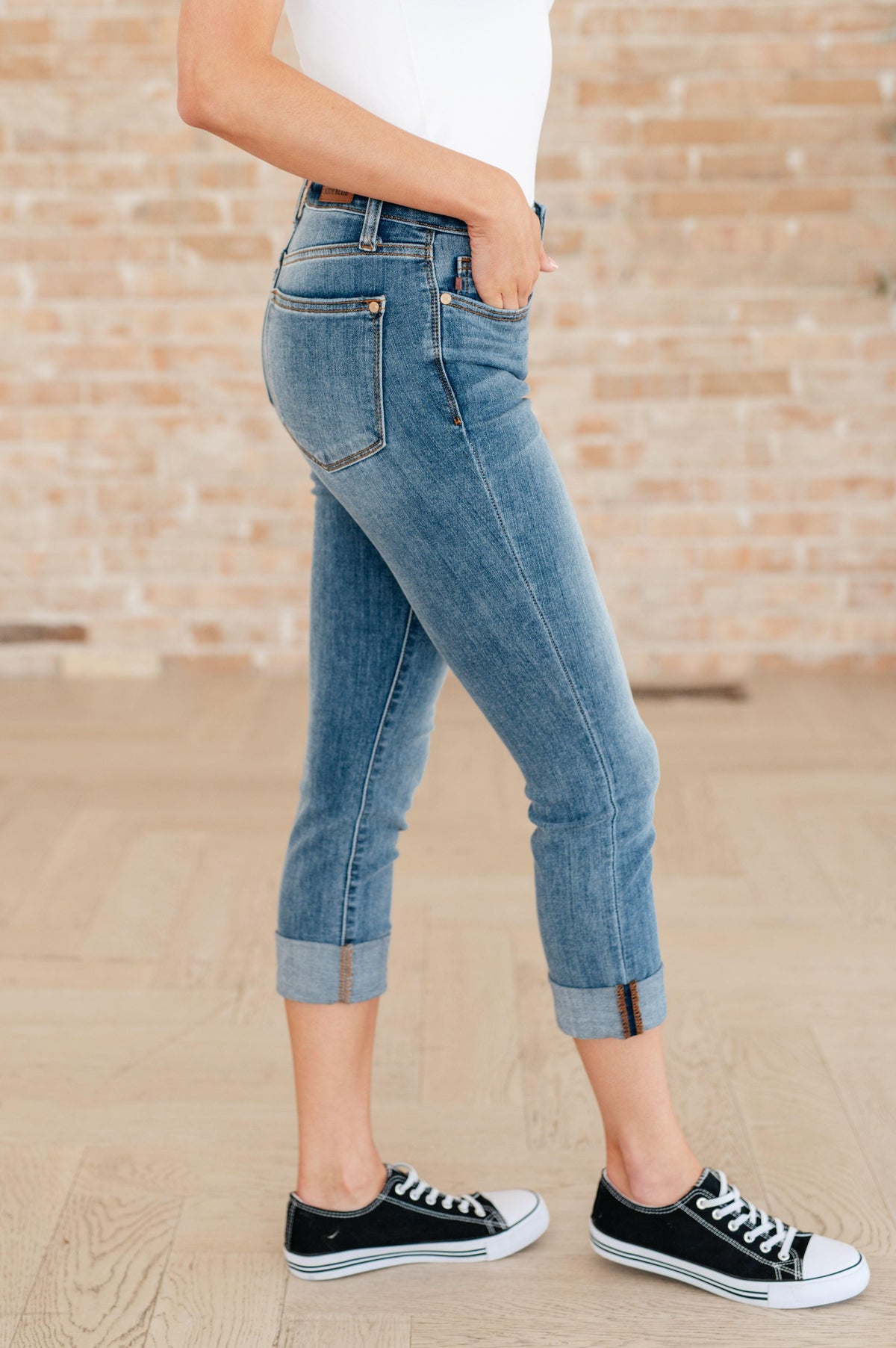 Judy Blue | Laura Mid Rise Cuffed Skinny Capri Jeans - becauseofadi