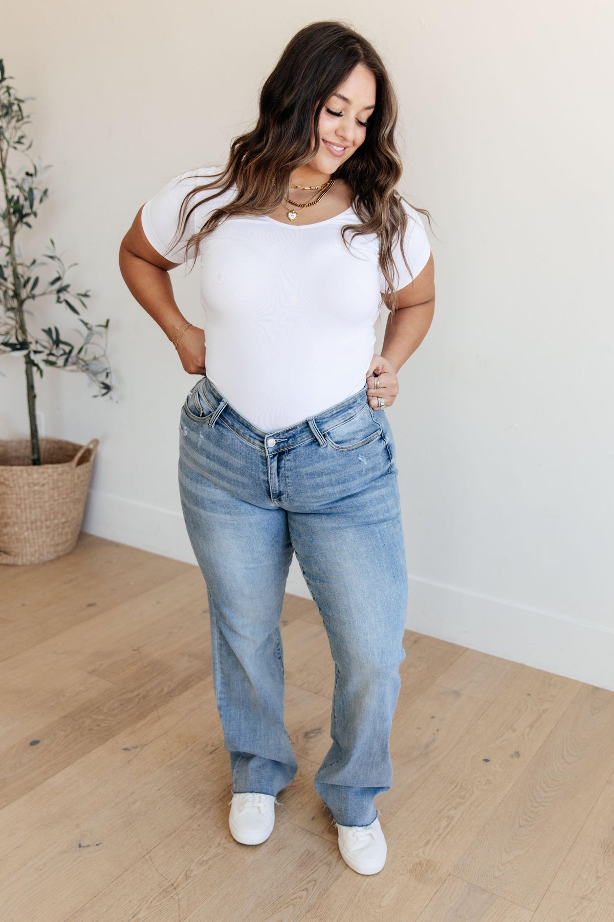 Judy Blue | Mildred High Rise V Front Waistband Straight Jeans - becauseofadi