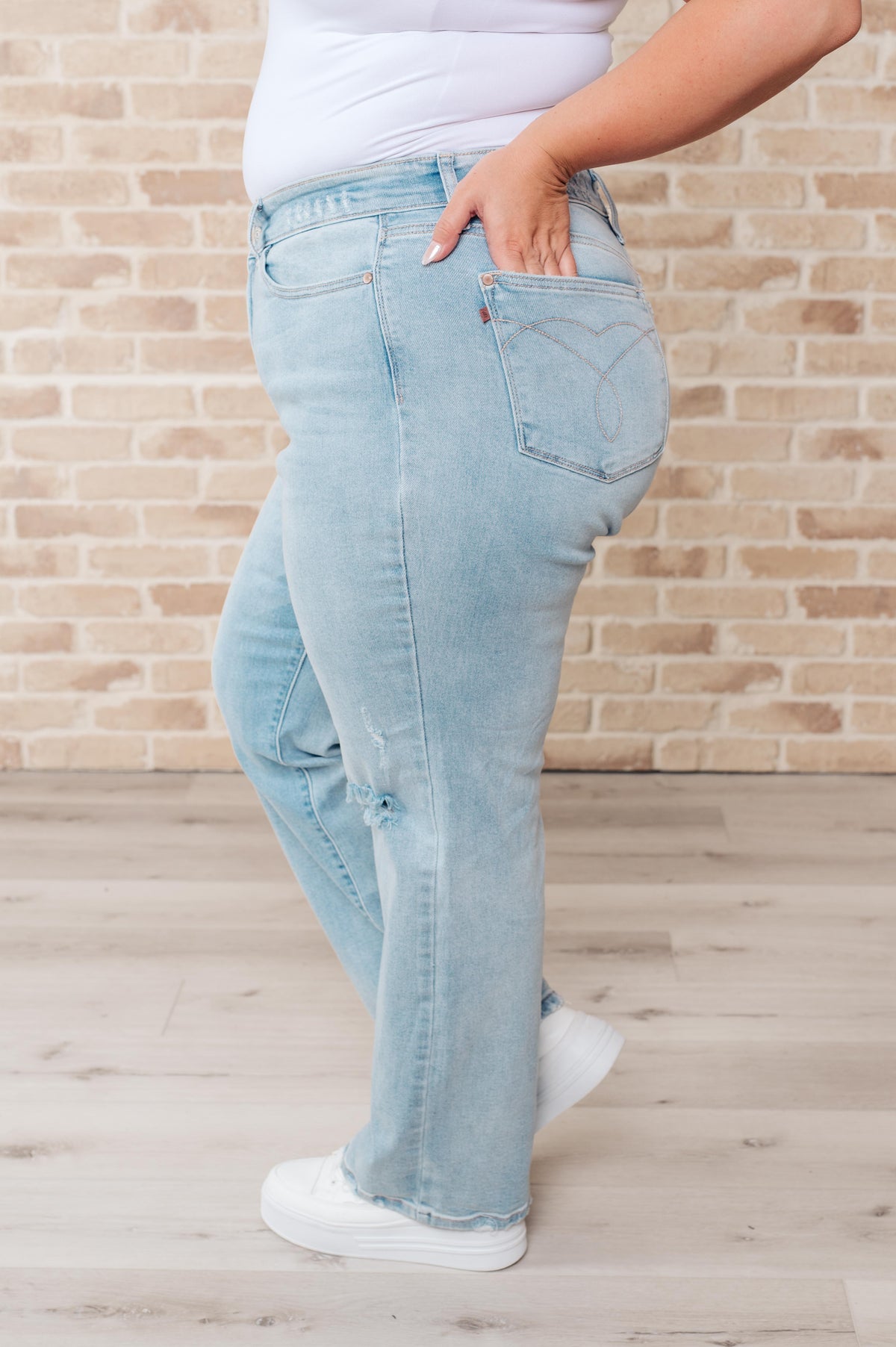 Judy Blue | Parker High Rise 90's Straight Jeans - becauseofadi