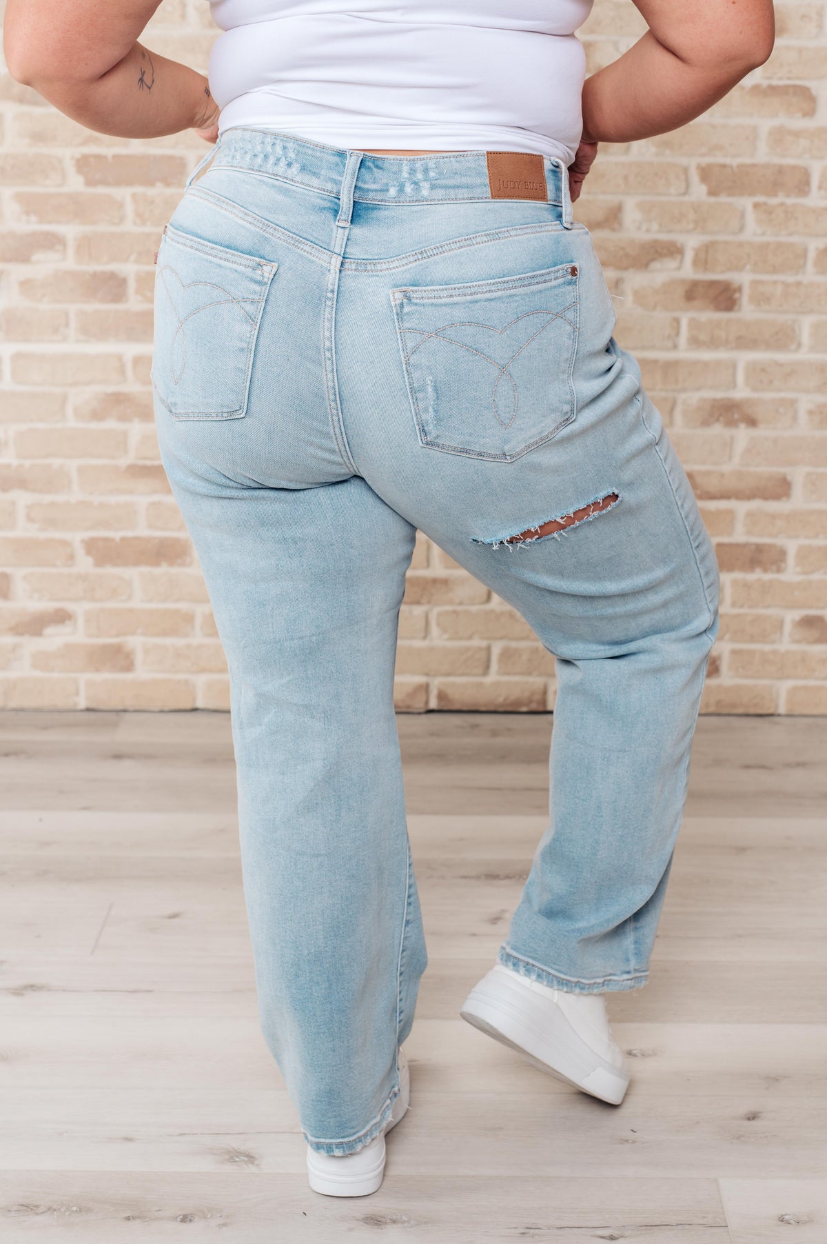 Judy Blue | Parker High Rise 90's Straight Jeans - becauseofadi