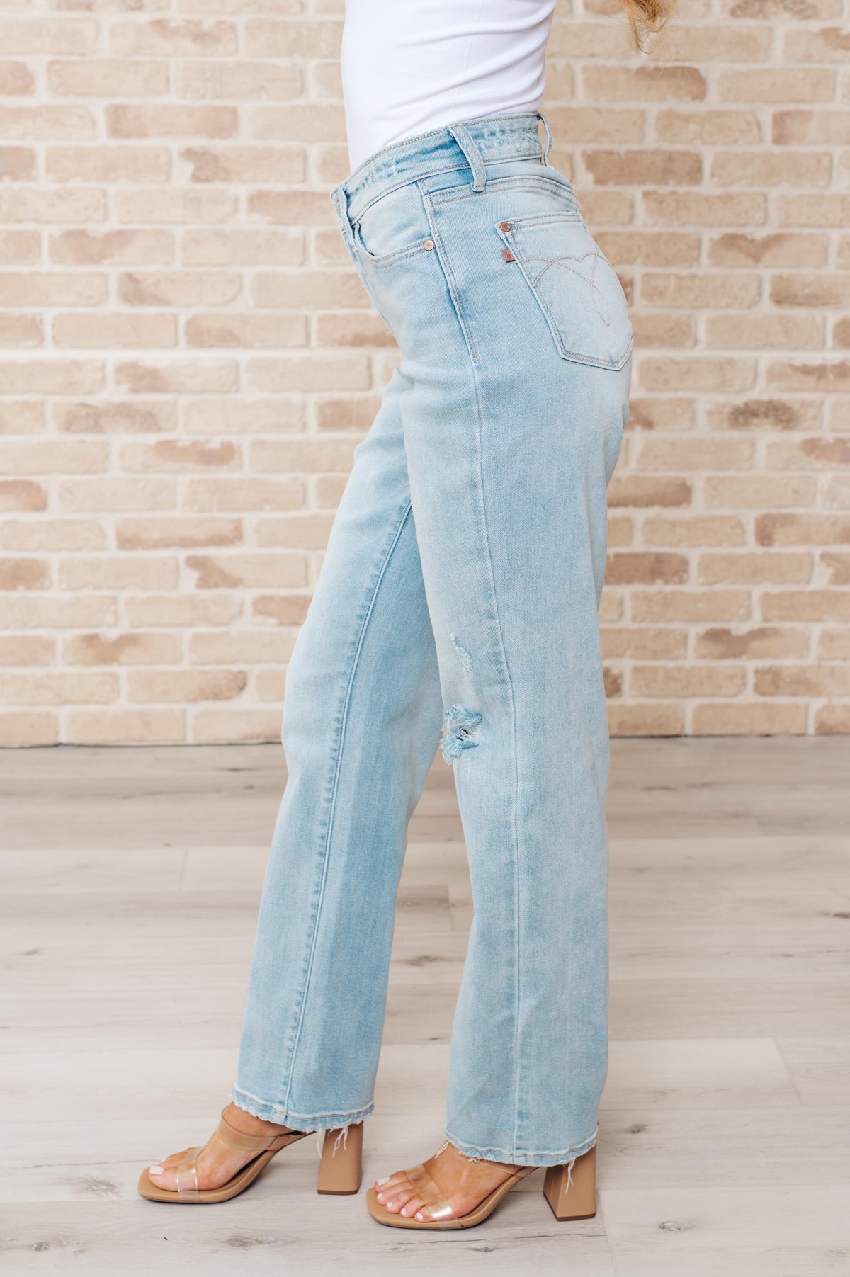 Judy Blue | Parker High Rise 90's Straight Jeans - becauseofadi