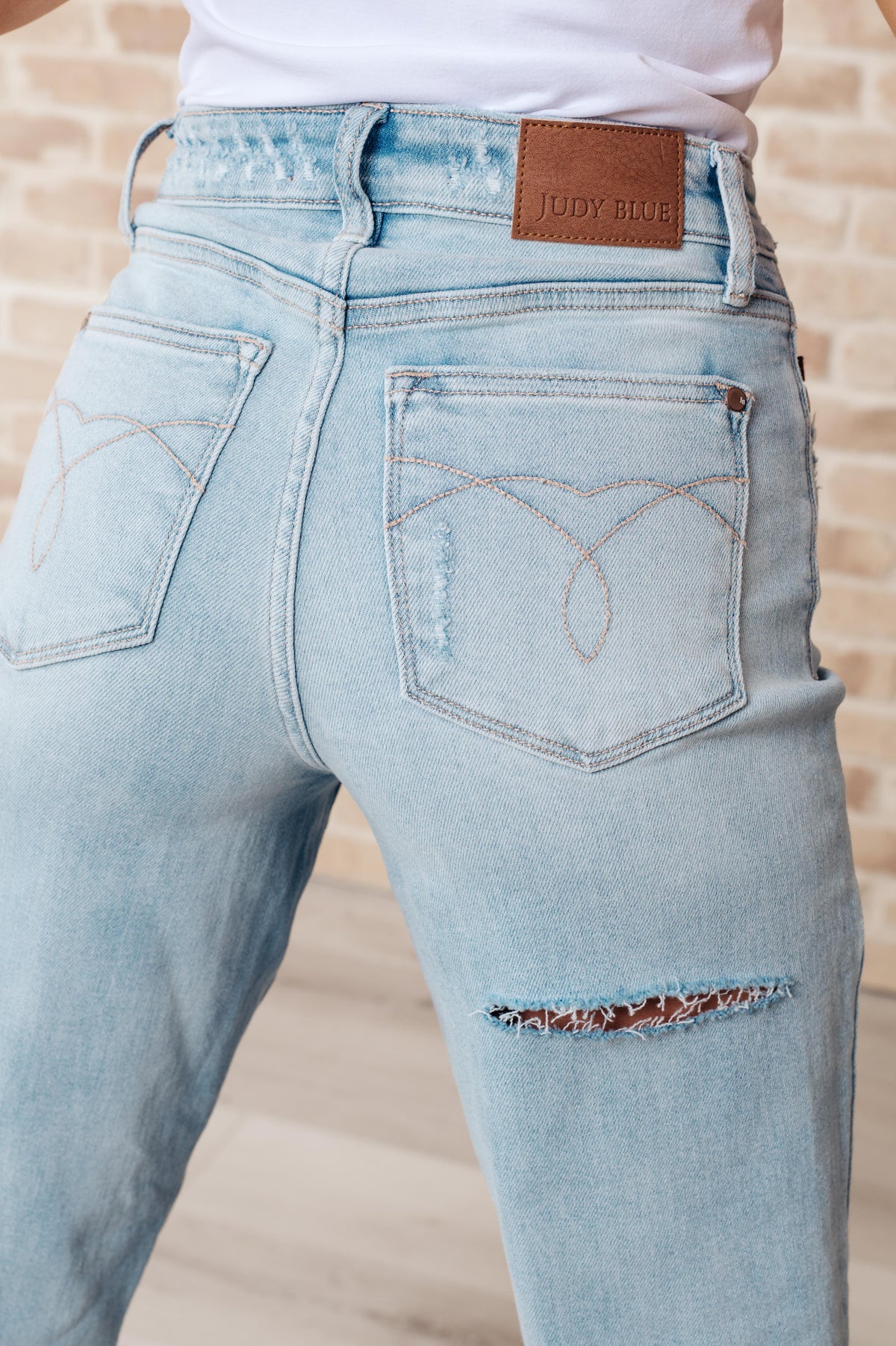 Judy Blue | Parker High Rise 90's Straight Jeans - becauseofadi