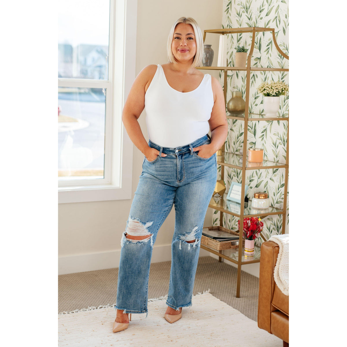 Judy Blue | Rose High Rise 90's Straight Jeans in Light Wash - becauseofadi