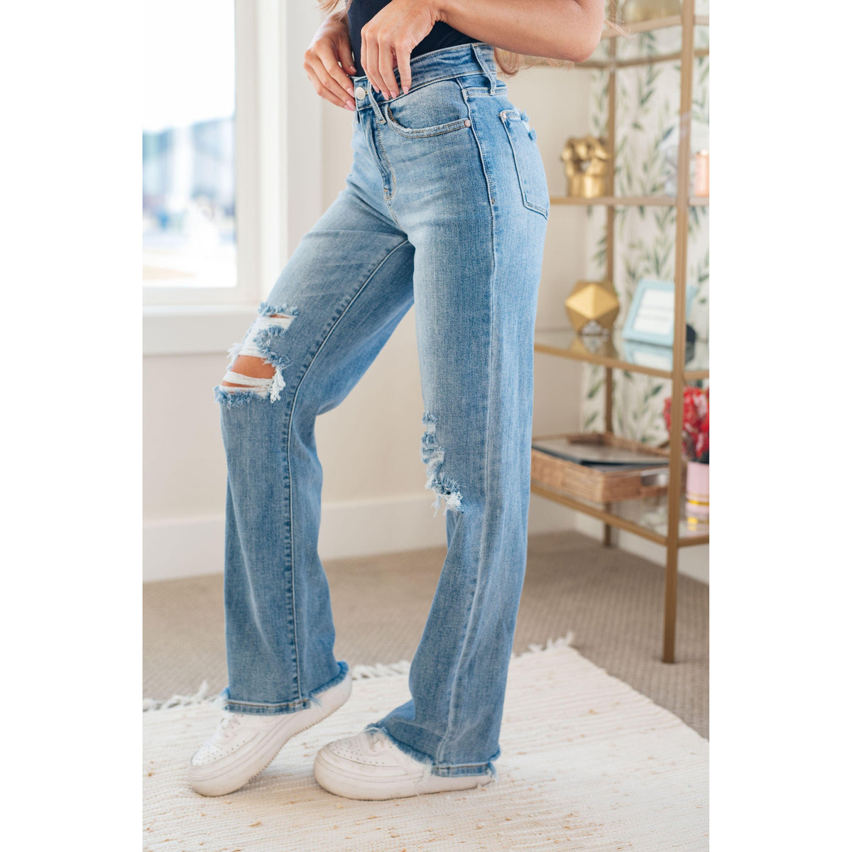 Judy Blue | Rose High Rise 90's Straight Jeans in Light Wash - becauseofadi