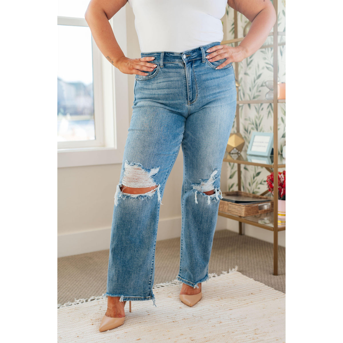 Judy Blue | Rose High Rise 90's Straight Jeans in Light Wash - becauseofadi