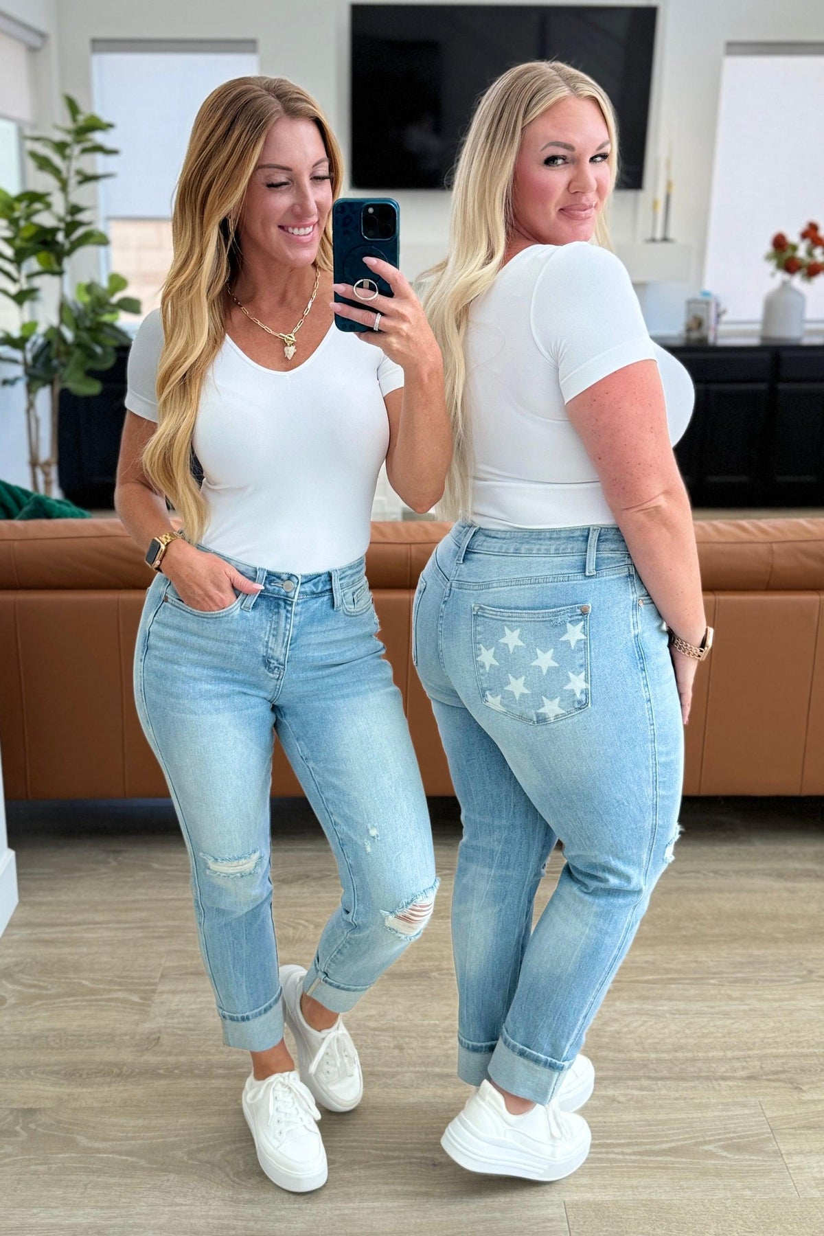 Judy Blue | Sam Mid Rise Star Pocket Boyfriend Jeans - becauseofadi