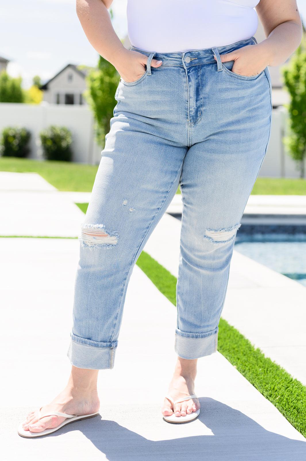 Judy Blue | Sam Mid Rise Star Pocket Boyfriend Jeans - becauseofadi