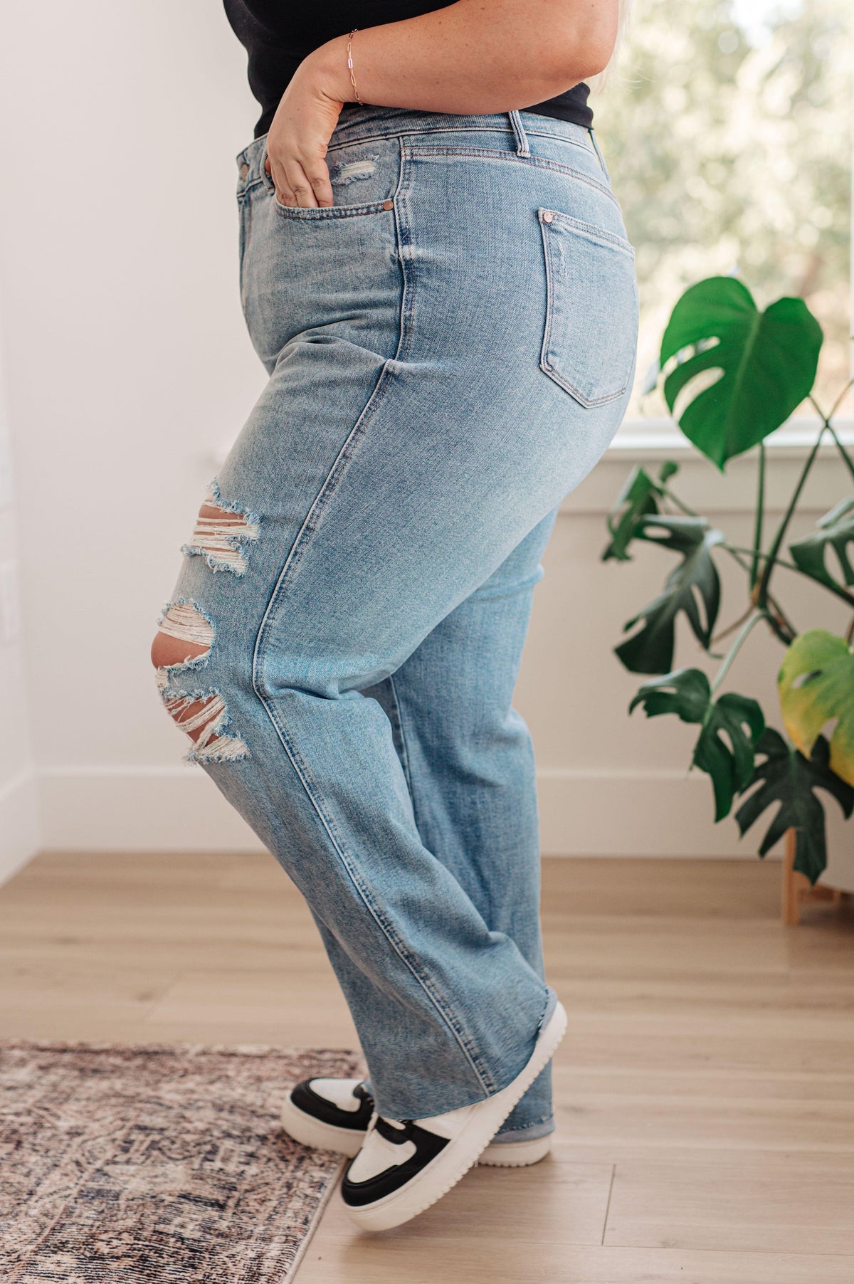 Judy Blue | Ramona High Rise Rigid Magic Destroyed Straight Jeans