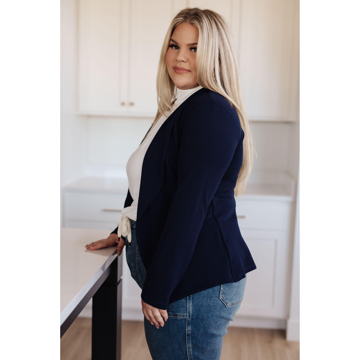 Fitted Blazer in Navy - becauseofadi