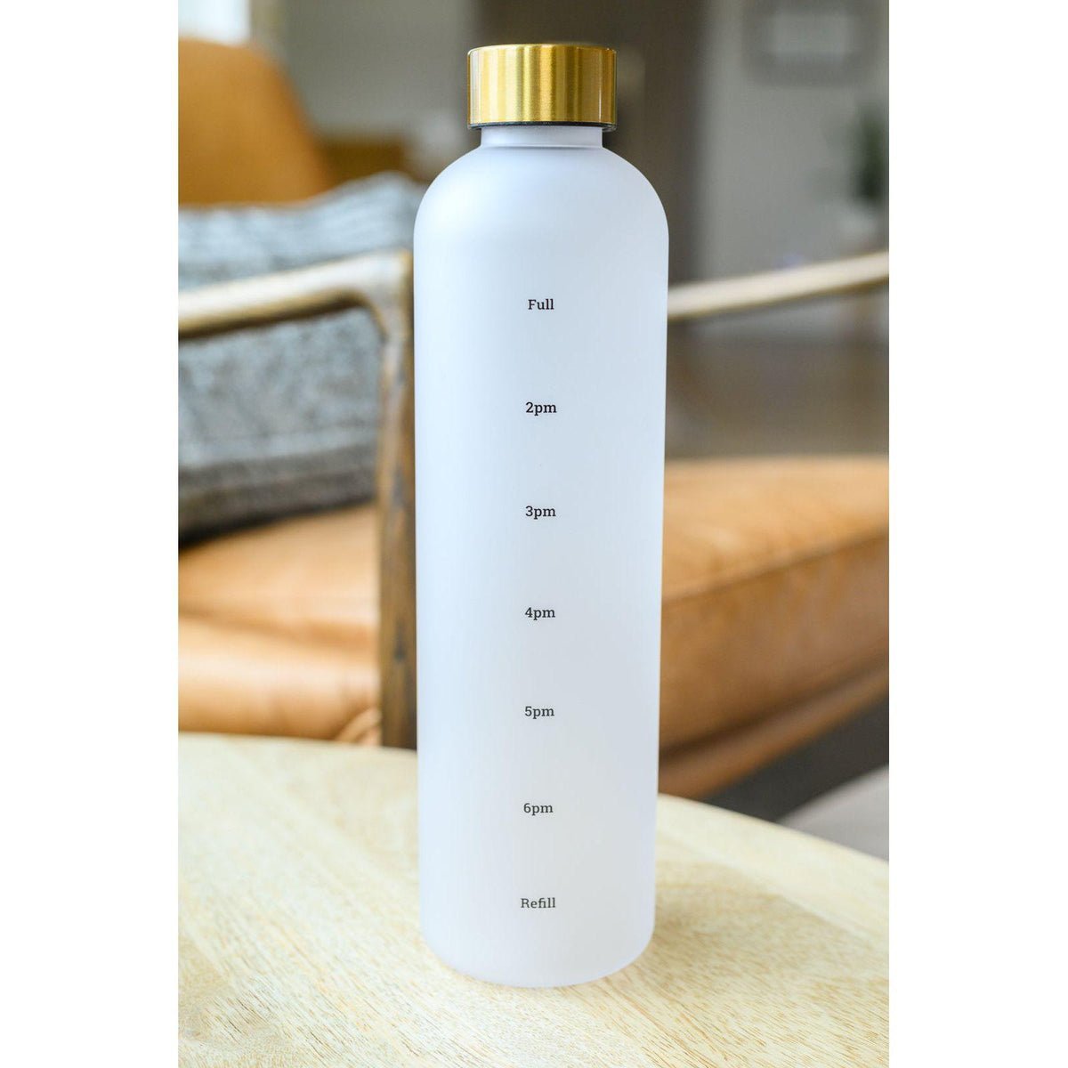 Sippin' Pretty 32 oz Translucent Water Bottle in White & Gold - becauseofadi